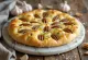 Focaccia tỏi, hương thảo và hạt hồ đào được dọn ra
