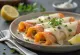 Cannelloni cá hồi và nụ bạch hoa nướng trong khay
