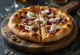 Pizza al Radicchio với rau diếp xoăn và phô mai