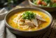Laksa Bogor, súp nền cốt dừa me với gà, mì và rau tươi.