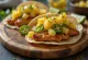 Tacos de Pollo con Salsa de Piña trình bày trên đĩa