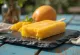 Kem Solero Mango với lớp phủ xoài nhiệt đới