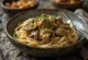 Bò Stroganoff phục vụ với bún gạo