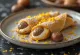 Cannoli hạt dẻ được bày biện