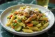 Ức gà mì Pesto rau củ đã bày biện