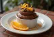 Bánh soufflé socola hoa cam thơm lừng
