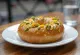 Bagel hoa cam hạt dẻ cười mới nướng