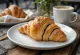 Croissant cà phê được phục vụ