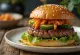 Bulgogi hamburger dọn kèm xà lách và kim chi