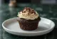 Bánh cupcake sô cô la kem tươi mới nướng
